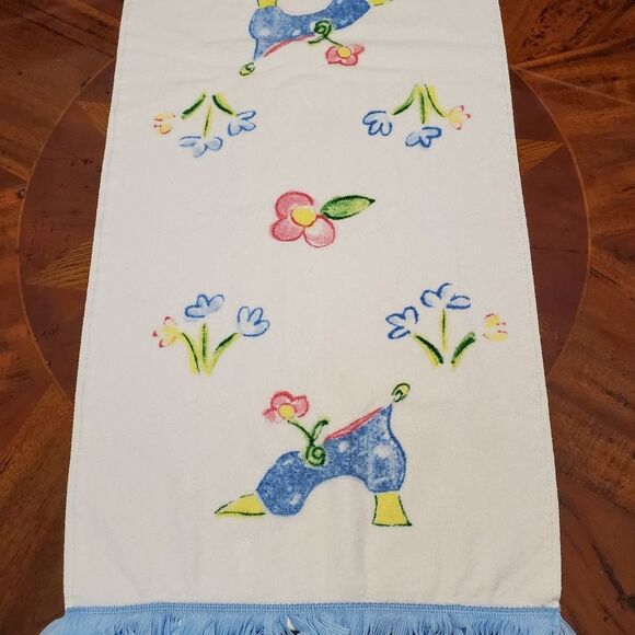 Whimsical Garden and Shoe Bath Towel Set - Picture 4 of 4